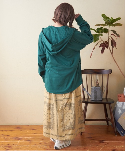 CUBE SUGAR（キューブシュガー）の「40/-スムースUVカットラグランスリーブジップパーカー（パーカー・レディース・ブラック/グリーン/レッド/ベージュ/マルチ・M）」の22枚目の写真