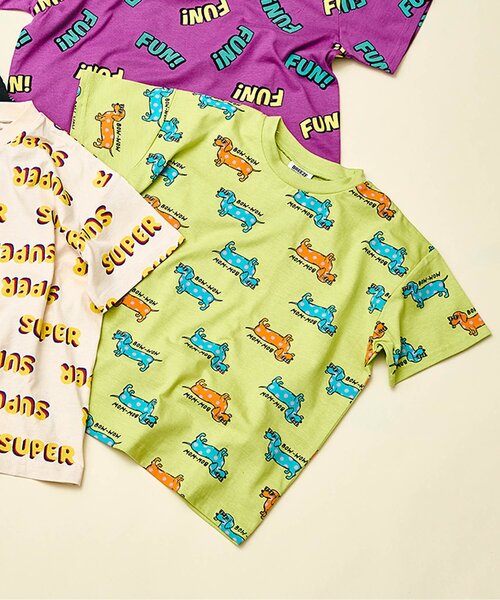 BREEZE(ブリーズ)の「【WEB限定】総柄POPTシャツ(Tシャツ/カットソー・キッズ・ライム/パープル/ブラック/アイボリー/ブルー・80/90/100/110/120/130/140)」の3枚目の写真
