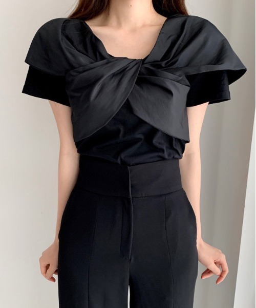 gossip!ロサンゼルス(ゴシップロサンゼルス)の「クロスブラウス パフスリーブ(Tシャツ/カットソー・レディース・オフホワイト/ブラック・FREE)」の10枚目の写真