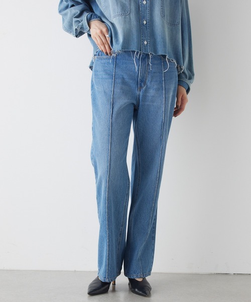 THE PAUSE(ザ ポーズ)の「【THE PAUSE】ストレートデニムパンツ(デニムパンツ・レディース・ブルー/サンドベージュ・36/38)」の1枚目の写真