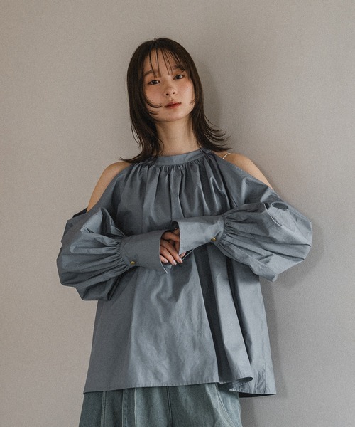 mideal（マイディール）の「open shoulder blouse / オープンショルダーブラウス（シャツ/ブラウス・レディース・サックスブルー/オフホワイト・FREE）」の14枚目の写真