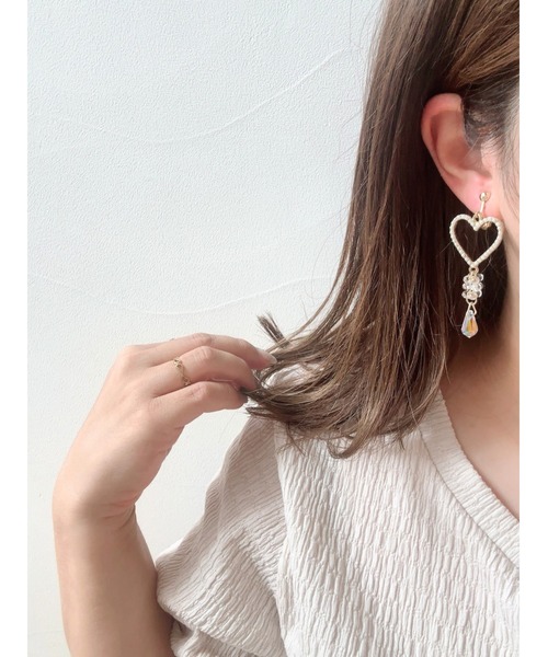 tone(トーン)の「【YM】ハート×パール クリスタルチャーム サージカルステンレスピアス(MA)(ピアス(両耳用)・レディース・クリア・FREE)」の6枚目の写真