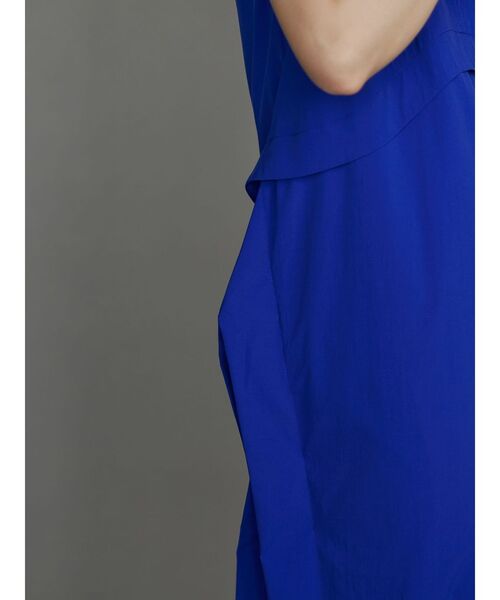 セール中❗UN3D ¥31,900　タグ付き新品　SATIN COCOON PT UN3D.（アンスリード）の「COCOON ARCH TUCK OP / コクーンアーチ