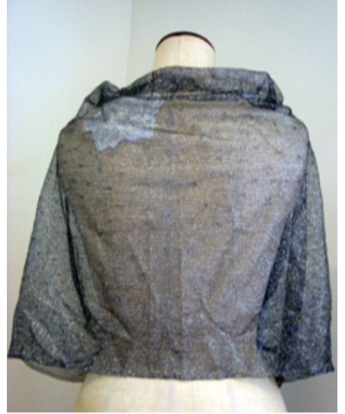 mimis（ミイーミイーズ）の「パール付き オケージョンショール　ストール　日本製（ストール/ショール・レディース・ベージュ/シルバー/ブラック/ピンク・FREE）」の6枚目の写真