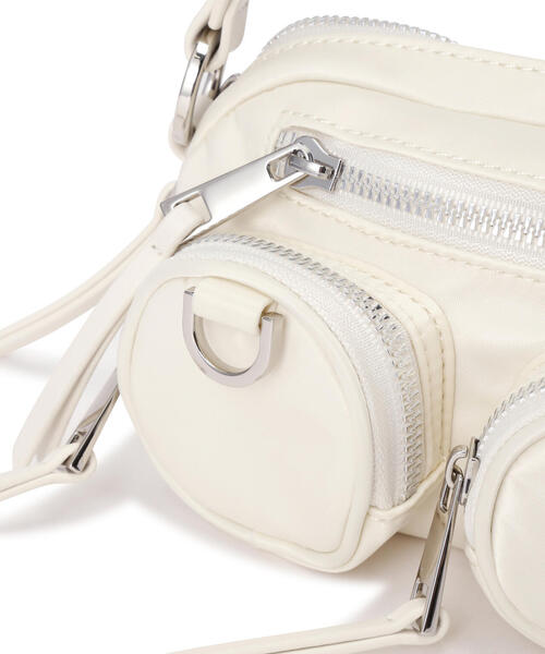 NATURAL BEAUTY BASIC（ナチュラルビューティーベーシック）の「◇ガジェットミニショルダーバック（ショルダーバッグ・レディース・ブラック/オフホワイト・ﾌﾘ-）」の9枚目の写真