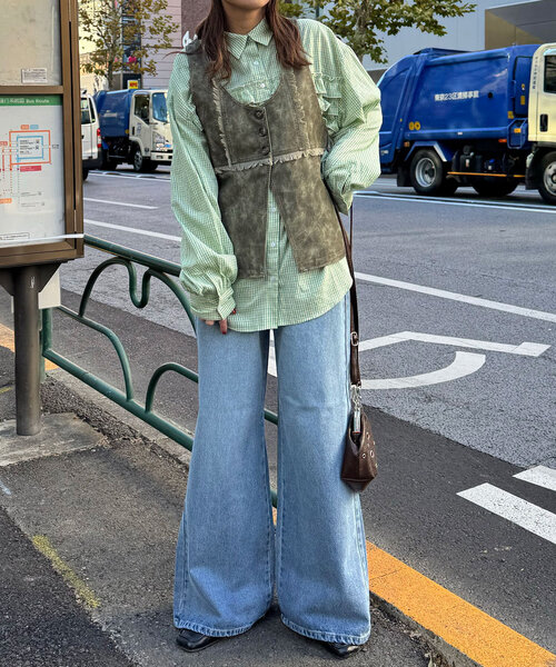 CIAOPANIC(チャオパニック)の「【cian denim/シアンデニム】ワイドフレアデニム(デニムパンツ・レディース・ブルー/インディゴブルー・X-SMALL/SMALL/MEDIUM)」の4枚目の写真