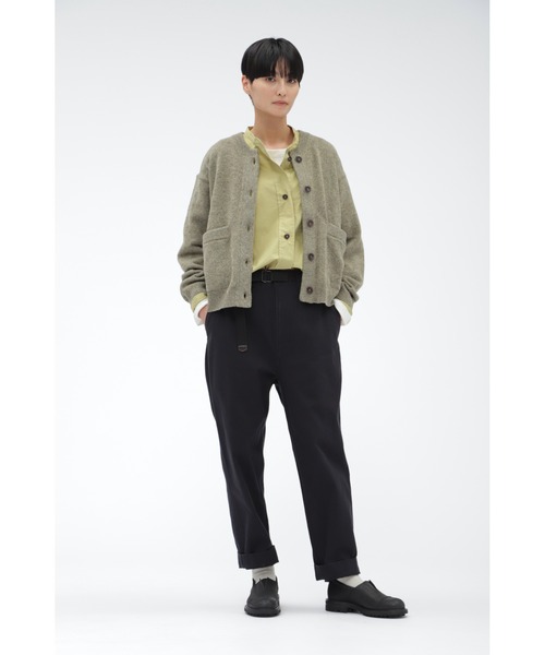 MHL.（エムエイチエル）の「FINE SHETLAND（カーディガン/ボレロ・レディース・チャコール/ベージュ/セージグリーン・2）」の4枚目の写真