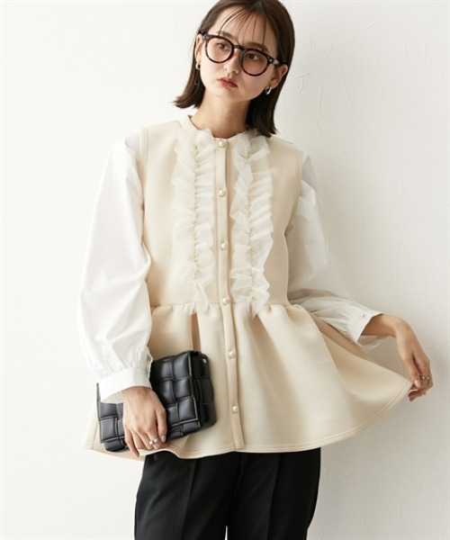 nissen（ニッセン）の「パール風ボタン付ペプラムベスト（ベスト・レディース・アイボリー/ブラック・M/L）」の12枚目の写真