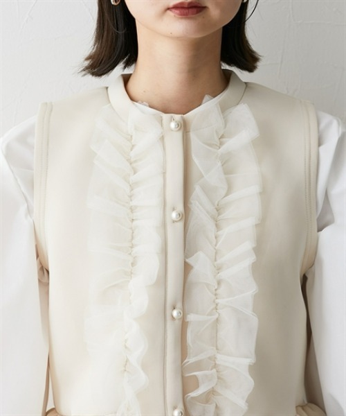 nissen（ニッセン）の「パール風ボタン付ペプラムベスト（ベスト・レディース・アイボリー/ブラック・M/L）」の17枚目の写真