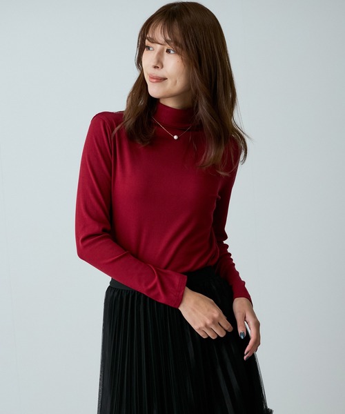 Jayro(ジャイロ)の「ボトルネックリブカットソー(Tシャツ/カットソー・レディース・ホワイト/マスタード/ワイン/ブルー系その他4/ブルー系その他3/ブラック/グレー/チャコールグレー・FREE)」の8枚目の写真