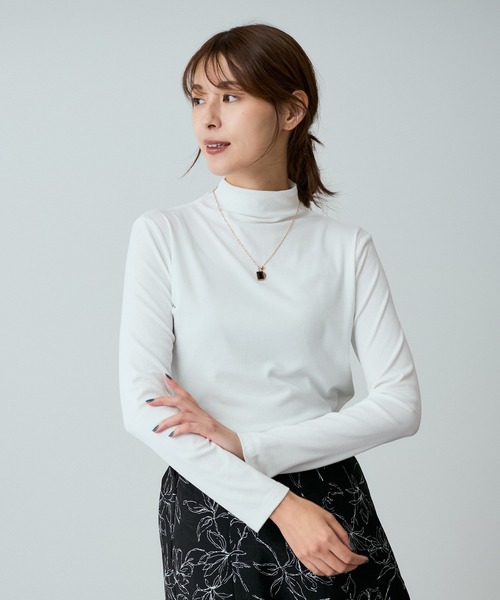 Jayro(ジャイロ)の「ボトルネックリブカットソー(Tシャツ/カットソー・レディース・ホワイト/マスタード/ワイン/ブルー系その他4/ブルー系その他3/ブラック/グレー/チャコールグレー・FREE)」の21枚目の写真