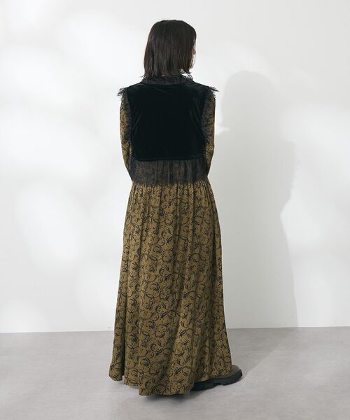 CRAFT STANDARD BOUTIQUE(クラフトスタンダードブティック)の「総柄バイカラーワンピース(ワンピース・レディース・カーキ/ブラック/イエロー・FREE)」の22枚目の写真