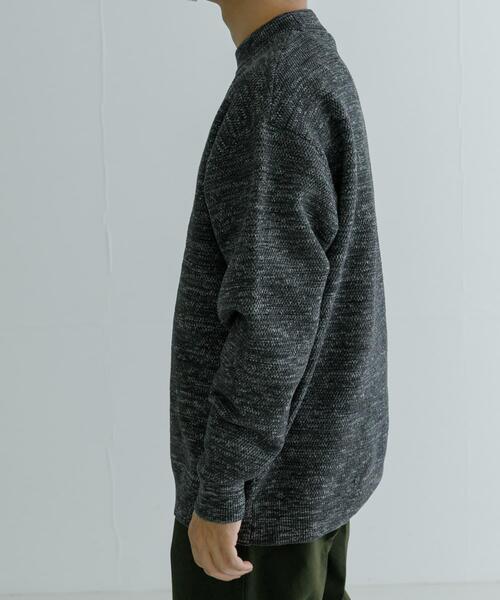URBAN RESEARCH(アーバンリサーチ)の「メランジハーフモックプルオーバーニット(ニット/セーター・メンズ・チャコールグレー/ライトグレー/ベージュ/グリーン・MEDIUM/LARGE)」の14枚目の写真
