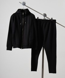 MMMM（エムエムエムエム）の「MMMM ハイパーストレッチメッシュセットアップ（パーカー）」