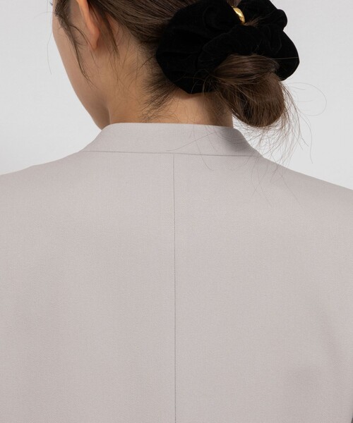 NOLLEY’S Sophi（ノーリーズソフィ）の「《セットアップ対応》ウォッシャブルウール調サージノーカラージャケット（ノーカラージャケット・レディース・ネイビー/グレイッシュベージュ/オフホワイト/ブラック・38/36/40）」の7枚目の写真