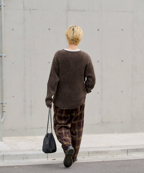 WHIMSIC（ウィムジック）の「【UNISEX】ヴィーガンレザーエフェクトバッグ（トートバッグ・メンズ・ブラック/ブラウン・FREE）」の6枚目の写真