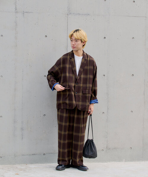 WHIMSIC（ウィムジック）の「【UNISEX】ヴィーガンレザーエフェクトバッグ（トートバッグ・メンズ・ブラック/ブラウン・FREE）」の7枚目の写真