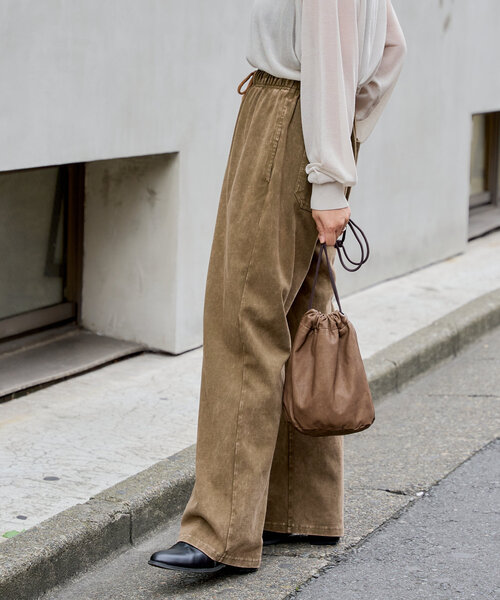 WHIMSIC（ウィムジック）の「【UNISEX】ヴィーガンレザーエフェクトバッグ（トートバッグ・メンズ・ブラック/ブラウン・FREE）」の15枚目の写真