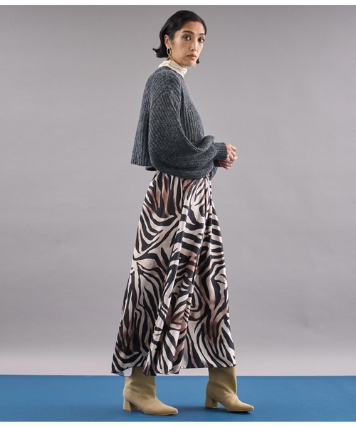 Settimissimo（セッティミッシモ）の「アパルカタッチボリュームスリーブクロップドニット（ニット/セーター・レディース・ダークグレー/グレイッシュベージュ・FREE）」の8枚目の写真