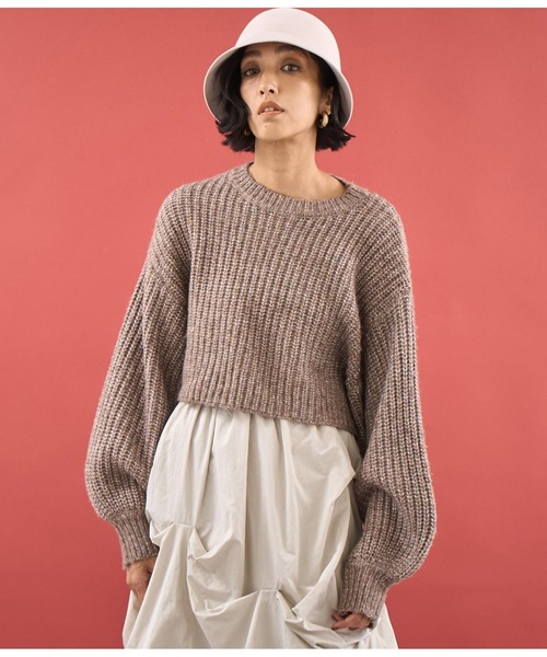 Settimissimo（セッティミッシモ）の「アパルカタッチボリュームスリーブクロップドニット（ニット/セーター・レディース・ダークグレー/グレイッシュベージュ・FREE）」の10枚目の写真