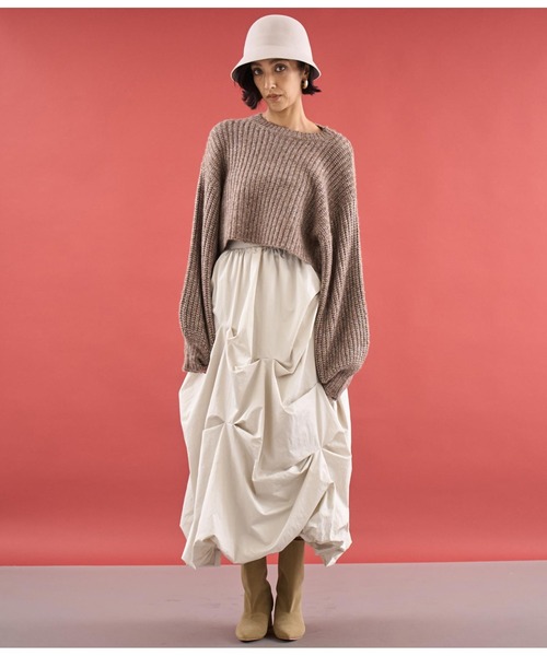 Settimissimo（セッティミッシモ）の「アパルカタッチボリュームスリーブクロップドニット（ニット/セーター・レディース・ダークグレー/グレイッシュベージュ・FREE）」の14枚目の写真