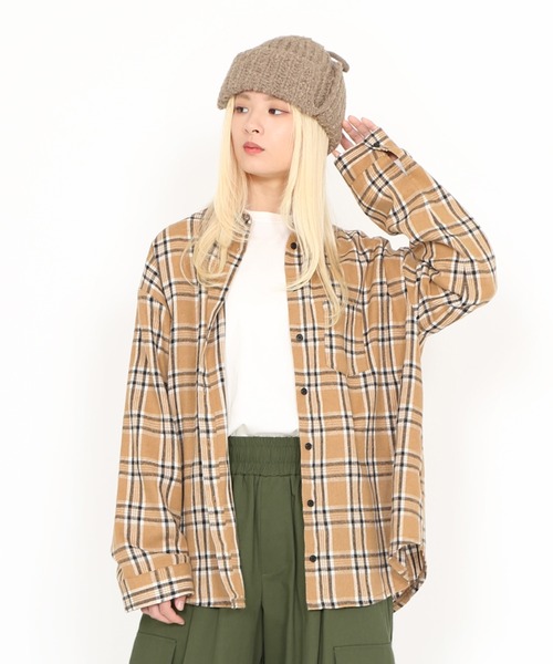 PUNYUS（プニュズ）の「耳付きニットキャップ（キャップ・レディース・ホワイト/ダークグレー/ベージュ/ブラック・FREE）」の11枚目の写真