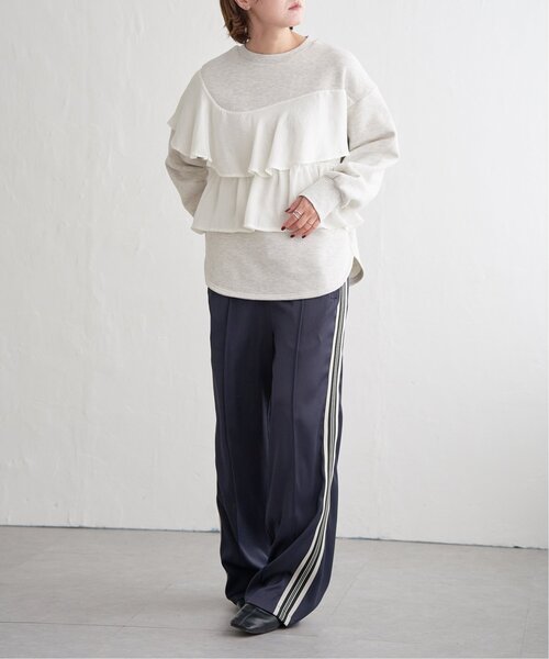 notch.(ノッチ)の「アシメサテン裏起毛スウェット(スウェット・レディース・チャコール/ブラック/オフホワイト/ライトグレー・M)」の5枚目の写真