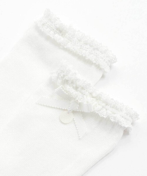 Tartine et Chocolat（タルティーヌエショコラ）の「【日本製】【お揃い】コットンシルケットレースリボンソックス(13~21cm)（ソックス/靴下・キッズ・グレー/ホワイト・19.0cm/17.0cm/15.0cm/21.0cm）」の3枚目の写真