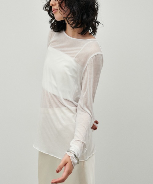 LARUTA(ラルータ)の「【LARUTA】シアー天竺クルーネックカットソー(Tシャツ/カットソー・レディース・オフホワイト/ブラック/グレイッシュベージュ/サックスブルー・FREE)」の15枚目の写真