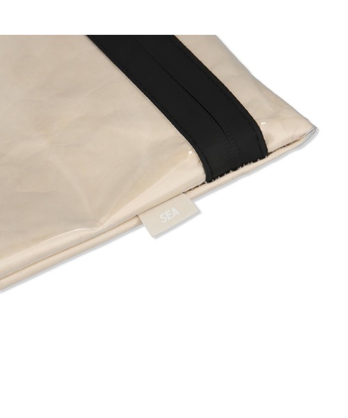 WIND AND SEA（ウィンダンシー）の「Clarity TPU Clutch Bag（クラッチバッグ・メンズ・ブラック/チャコール/サンドベージュ・FREE）」の16枚目の写真