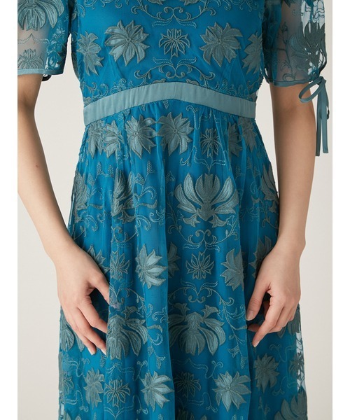 LILY BROWN（リリーブラウン）の「カットワークサテンエンブロイダリードレス（ドレス・レディース・ターコイズブルー/ベージュ/ブラック・0/1）」の9枚目の写真