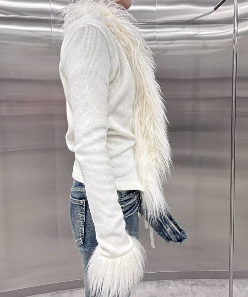 Never mind the XU / Chikashitsu+(ネバーマインド ザ エックスユー / チカシツプラス)の「【nmtc+】fur cardigan / 【エヌエムティーシープラス】ファー長袖カーディガン(カーディガン/ボレロ・レディース・ベージュ/グレー/ブラック/アイボリー・ONE SIZE)」の10枚目の写真