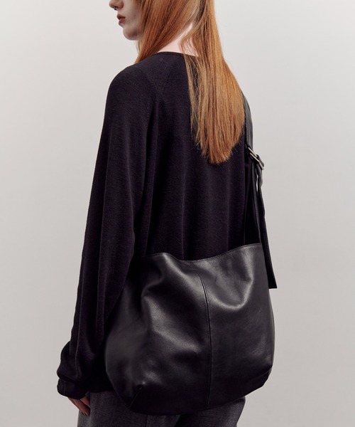 ONE.（ワンドット）の「【ONE.ワンドット】 /  Large Shoulder Bag / 撥水レザー / ONE-007（ショルダーバッグ・メンズ・ブラック・FREE）」の19枚目の写真