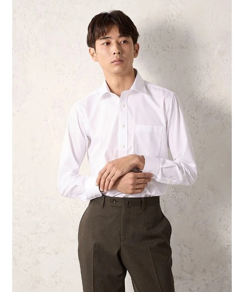 Perfect Suit FActory(パーフェクトスーツファクトリー)の「【WEB限定・クラシコ】長袖ワイシャツ セミワイド ホワイト(ビジネスシャツ・メンズ・ホワイト・首回り37cm-裄丈80cm/首回り39cm-裄丈82cm/首回り41cm-裄丈84cm/首回り43cm-裄丈86cm/首回り45cm-裄丈86cm)」の9枚目の写真