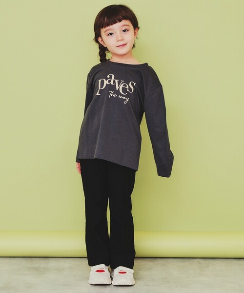 THE SHOP TK (ザ ショップ ティーケー )の「【120-150】ロゴプリントアソート長袖Tシャツ/洗濯機OK(Tシャツ/カットソー・キッズ・チャコールグレー/ホワイト系3/チャコール/ナチュラル・13/14/15 /12)」の5枚目の写真