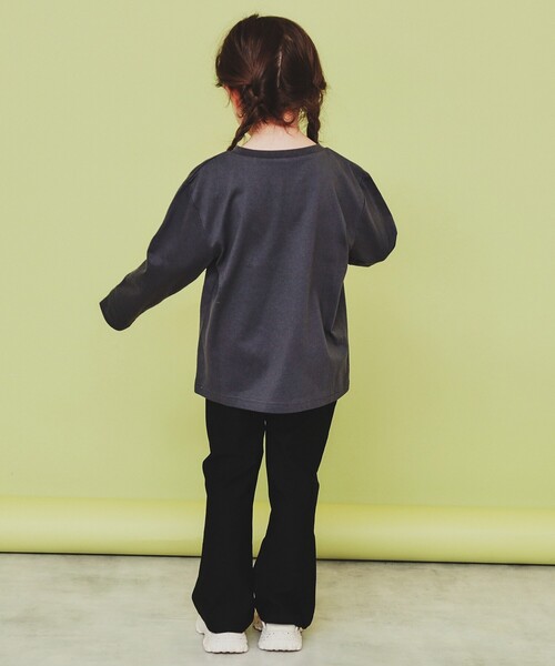 THE SHOP TK (ザ ショップ ティーケー )の「【120-150】ロゴプリントアソート長袖Tシャツ/洗濯機OK(Tシャツ/カットソー・キッズ・チャコールグレー/ホワイト系3/チャコール/ナチュラル・13/14/15 /12)」の7枚目の写真