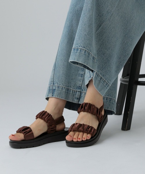 LEPSIM（レプシィム）の「サテンギャザーサンダル　290450（サンダル・レディース・シルバー/ブラック/ベージュ/ガンメタ/ブラウン・LARGE/MEDIUM）」の20枚目の写真