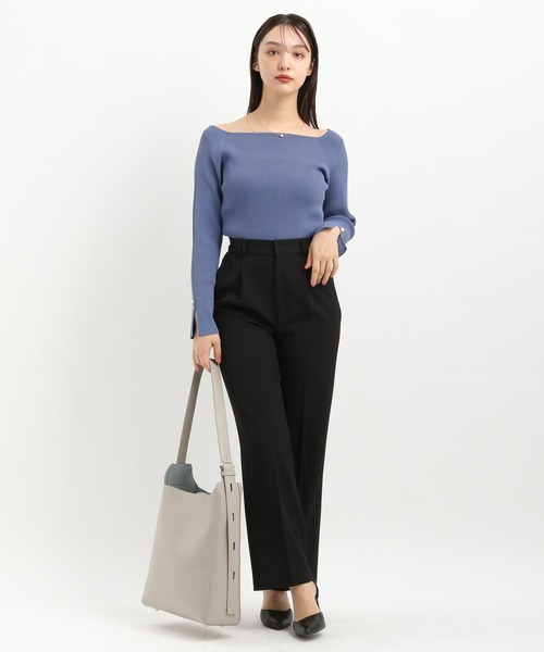 Andemiu（アンデミュウ）の「スクエアオフショルニット325794（ニット/セーター・レディース・オフホワイト/ブルー/ブラック/コーラル・FREE）」の20枚目の写真