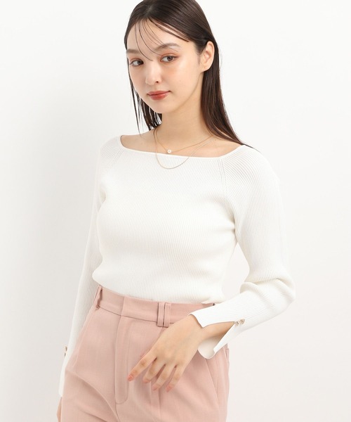 Andemiu（アンデミュウ）の「スクエアオフショルニット325794（ニット/セーター・レディース・オフホワイト/ブルー/ブラック/コーラル・FREE）」の19枚目の写真