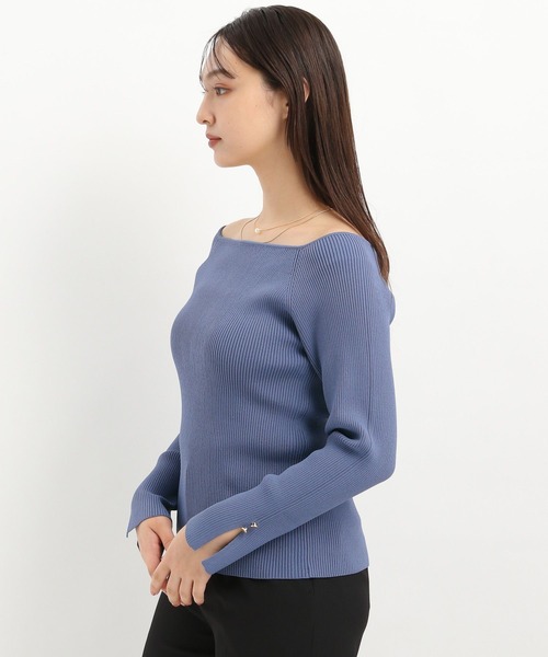 Andemiu（アンデミュウ）の「スクエアオフショルニット325794（ニット/セーター・レディース・オフホワイト/ブルー/ブラック/コーラル・FREE）」の14枚目の写真