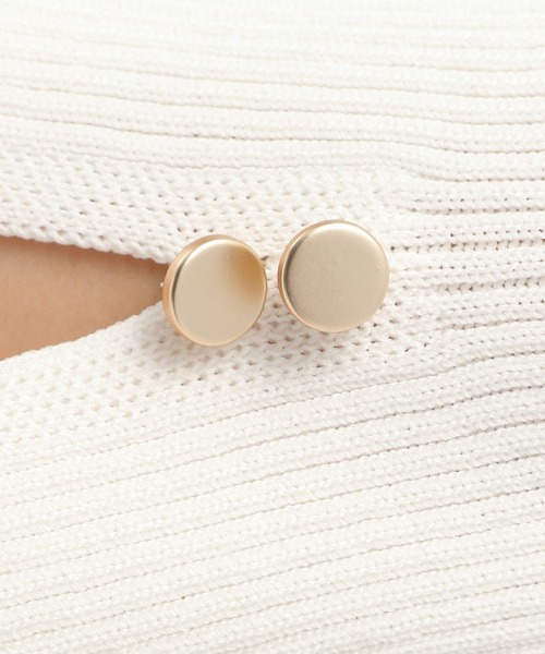 Andemiu（アンデミュウ）の「スクエアオフショルニット325794（ニット/セーター・レディース・オフホワイト/ブルー/ブラック/コーラル・FREE）」の7枚目の写真