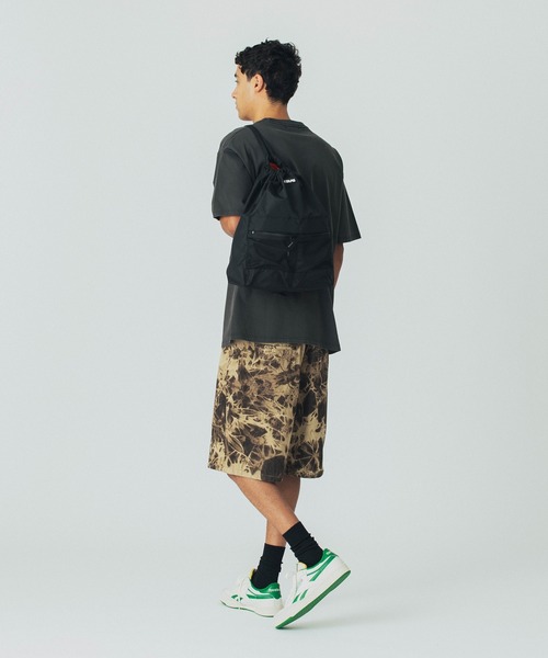 SILAS（サイラス）の「DRAWSTRING BAG（バックパック/リュック・メンズ・ブラック/オリーブ・ONE SIZE）」の6枚目の写真