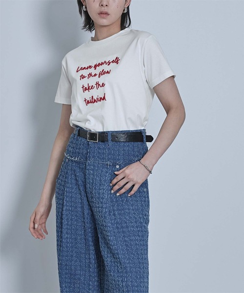 miette（ミエット）の「ブラシ刺繍Tシャツ（Tシャツ/カットソー・レディース・チャコール/ブラック/オフホワイト・FREE）」の11枚目の写真