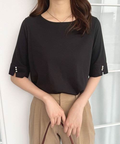 alotta(アロッタ)の「袖口パール調ボタンTシャツ(Tシャツ/カットソー・レディース・ダークラベンダー/ブラック/チャコール/ネイビー/グレイッシュブルー・LL/L/M/3L/5L/4L)」の2枚目の写真