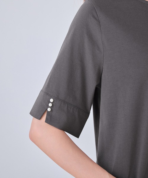 alotta(アロッタ)の「袖口パール調ボタンTシャツ(Tシャツ/カットソー・レディース・ダークラベンダー/ブラック/チャコール/ネイビー/グレイッシュブルー・LL/L/M/3L/5L/4L)」の22枚目の写真