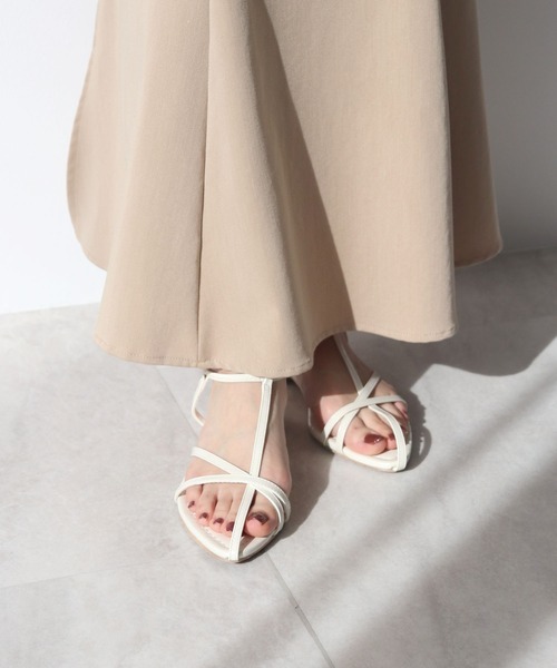 Futier land（フューティアランド）の「【片手で履ける】Tナローゴムストラップサンダル（サンダル・レディース・アイボリー/ブラック/シルバー・37/36/39/40/38）」の20枚目の写真