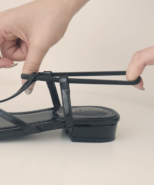 Futier land（フューティアランド）の「【片手で履ける】Tナローゴムストラップサンダル（サンダル・レディース・アイボリー/ブラック/シルバー・37/36/39/40/38）」の16枚目の写真