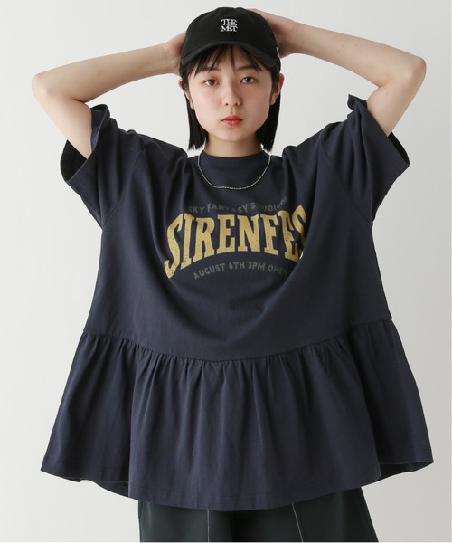 RAGEBLUE（レイジブルー）の「カレッジロゴプリント/ぺプラムTシャツ（Tシャツ/カットソー・レディース・ホワイト/ブルー/ネイビー・FREE）」の3枚目の写真