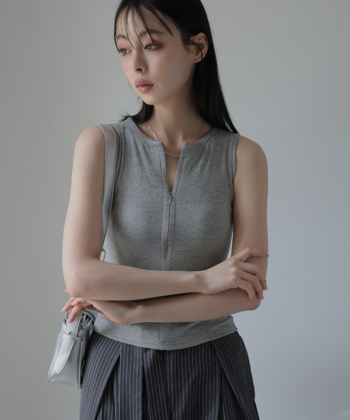 Ulysses(ユリシス)の「ジップデザインノースリーブ(タンクトップ・レディース・グレー/ブラック・S/M)」の22枚目の写真
