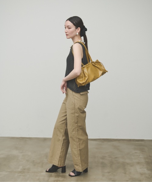 Lutim by u(ルチバイユー)の「Gathered mini Boston bag / ギャザーミニボストンバック(ボストンバッグ・レディース・ブラック/イエロー/ホワイト・FREE)」の16枚目の写真